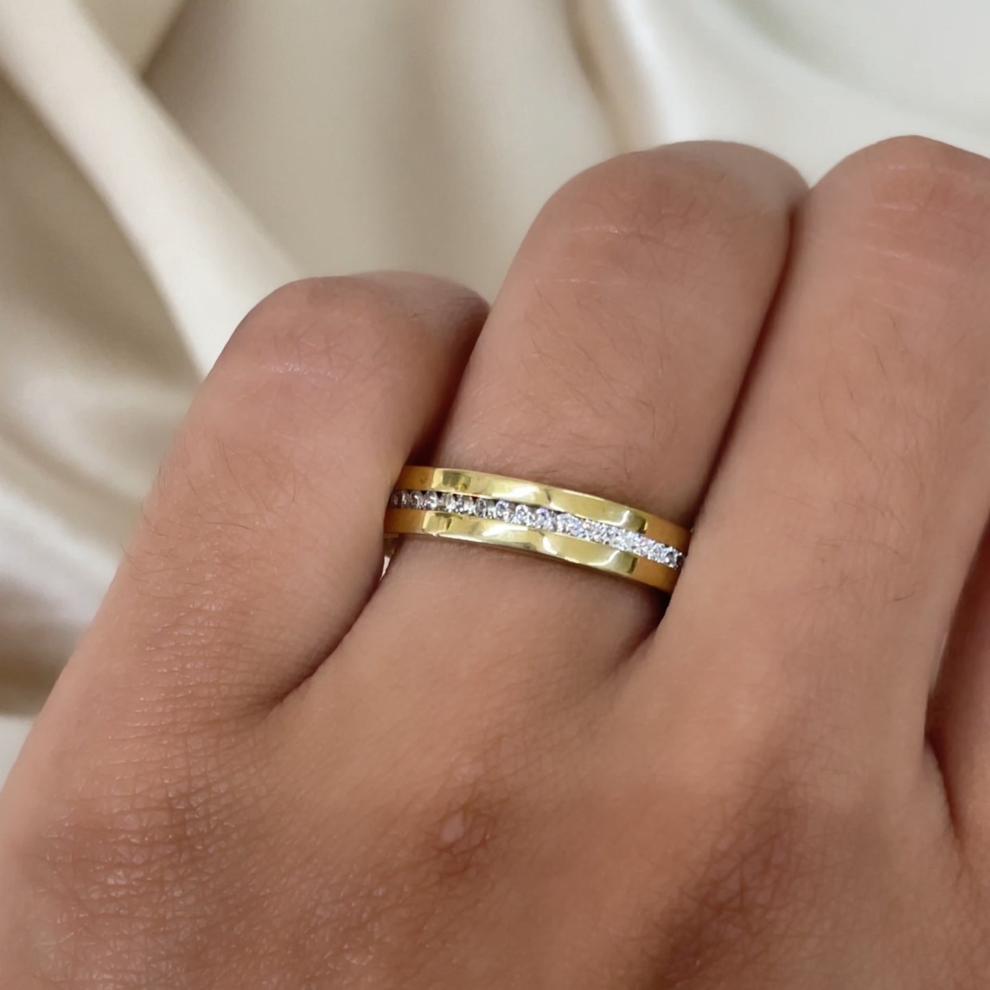 Aliança Constelação em Ouro Amarelo 18K