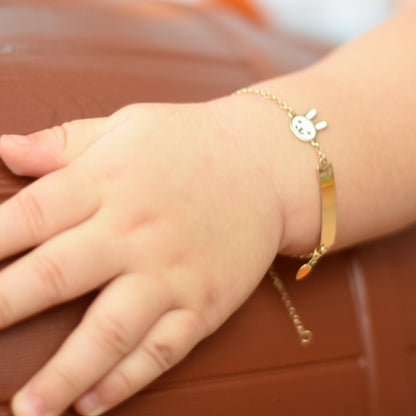 Pulseira infantil coelho da Páscoa em Ouro Amarelo 18K, com resina