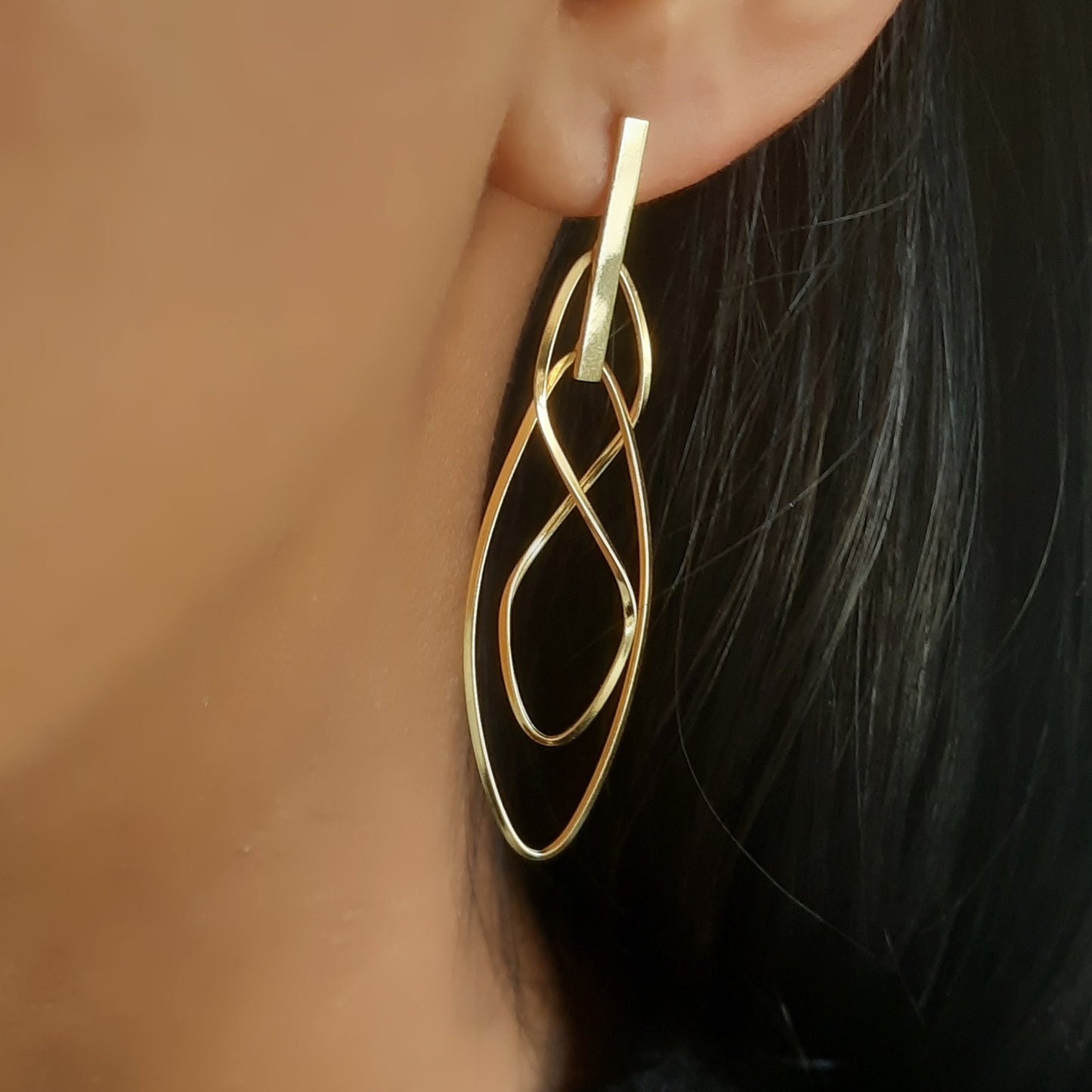 Brinco L'infinito em Ouro Amarelo 18k