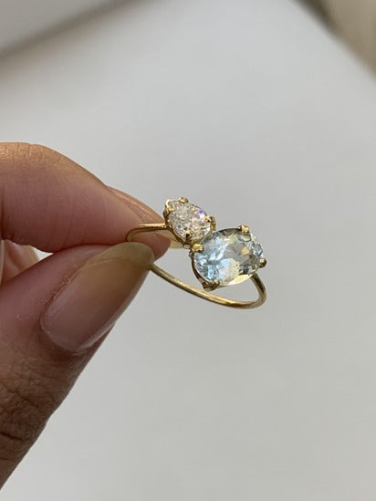 Anel em ouro amarelo Toi et Moi com água marinha