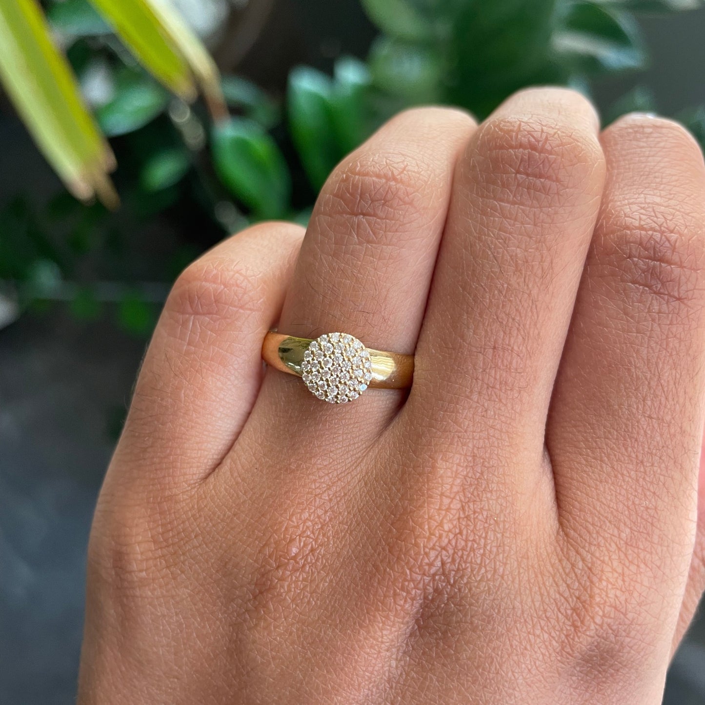 Anel Chuveiro Splendor em Ouro Amarelo 18K-750, com zircônias