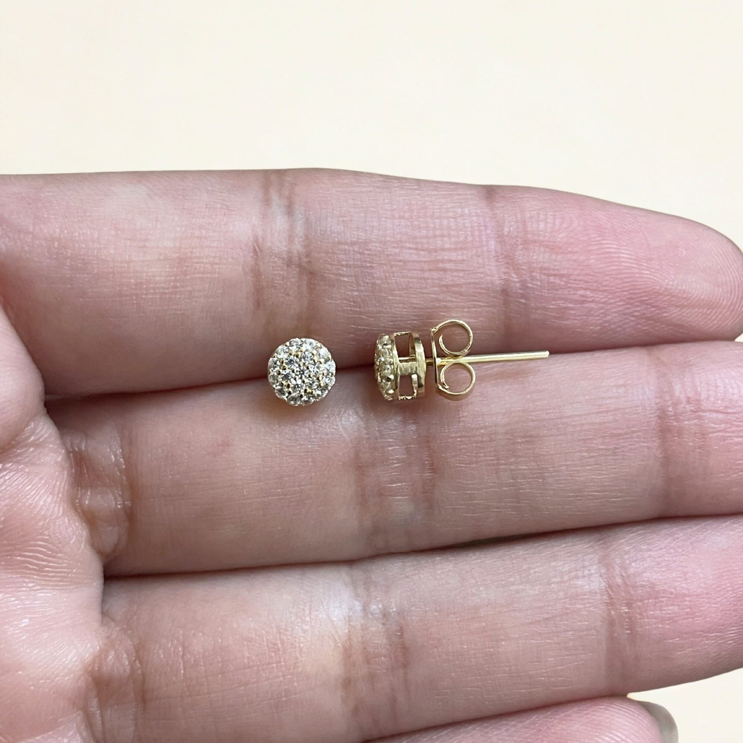 Brinco Esplendor em Ouro Amarelo 18K-750, com zircônias