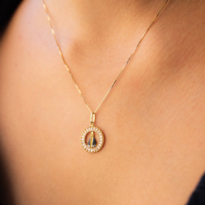 Pingente Medalha de Nossa Senhora Aparecida em Ouro Amarelo 18k-750, com zircônias