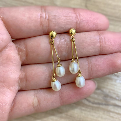 Brinco Haste Dupla com Pérolas em Ouro Amarelo 18k