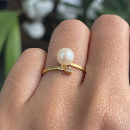 Anel Belle em Ouro Amarelo 18K-com Pérola e brilhantes