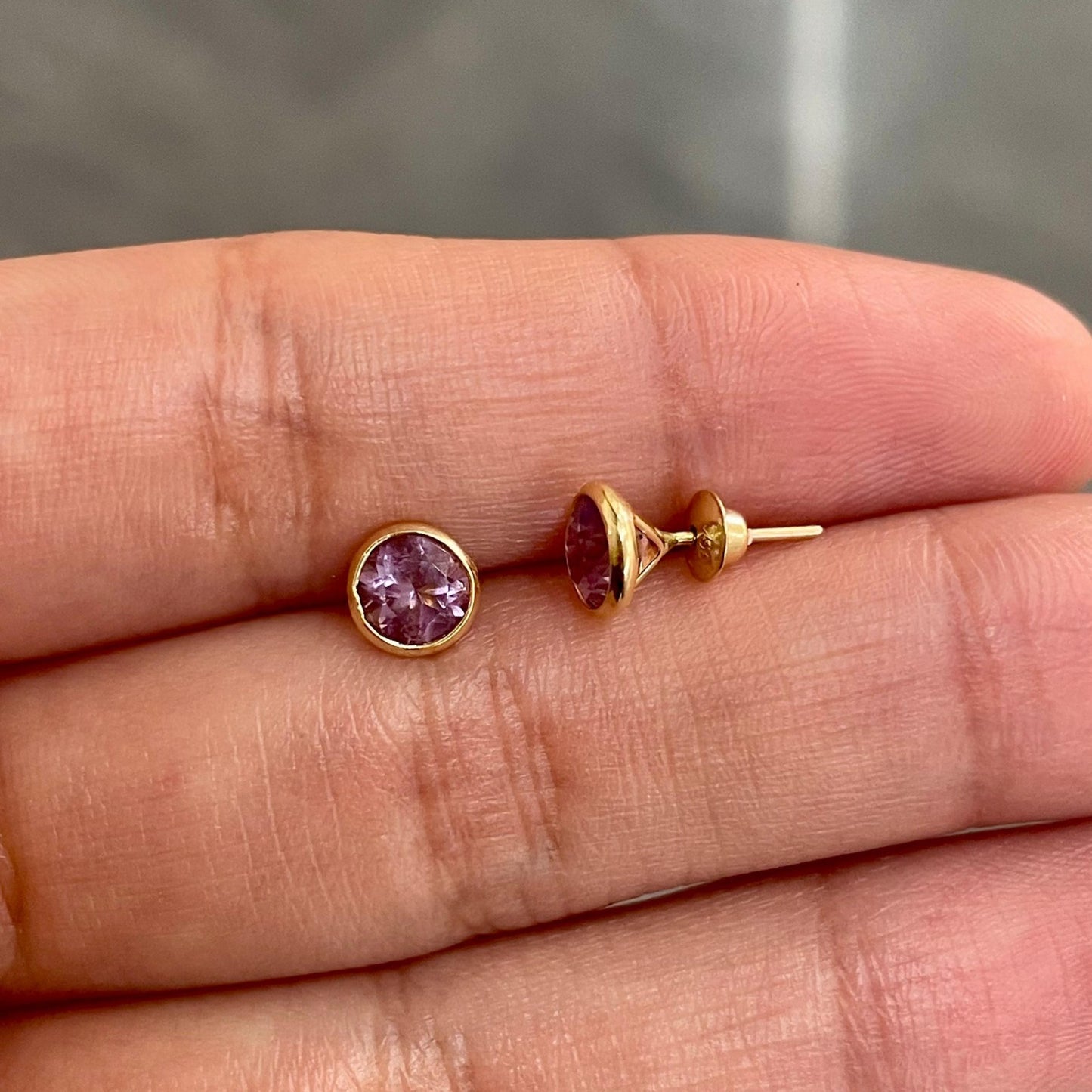 Brinco Douce em Ouro Amarelo 18K, com ametista