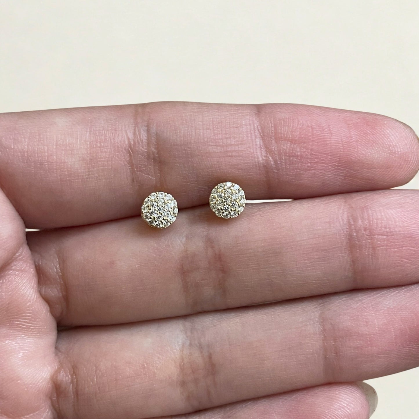 Brinco Esplendor em Ouro Amarelo 18K-750, com zircônias