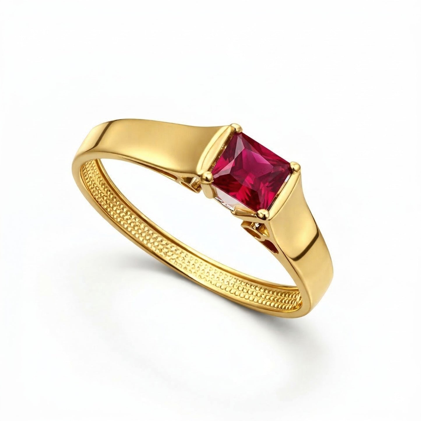Anel Virtus em Ouro Amarelo 18K-750, com zircônia