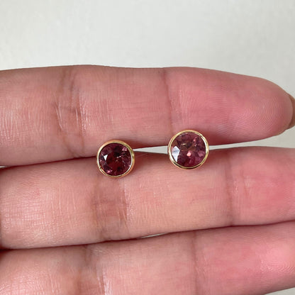 Brinco Quartzo Violeta em Ouro Amarelo 18K