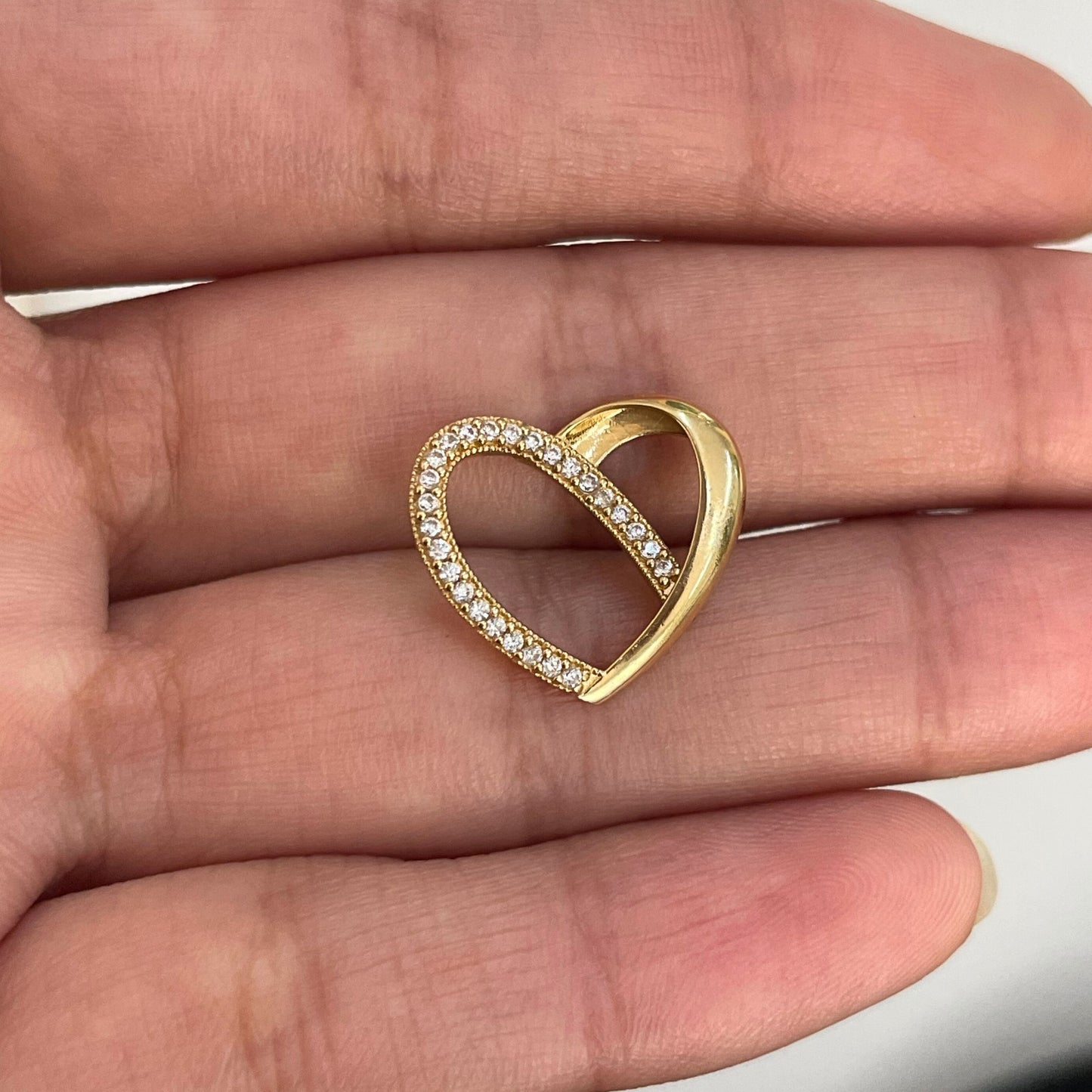 Pingente Stella de Cuore em Ouro Amarelo 18k-750, com zircônias