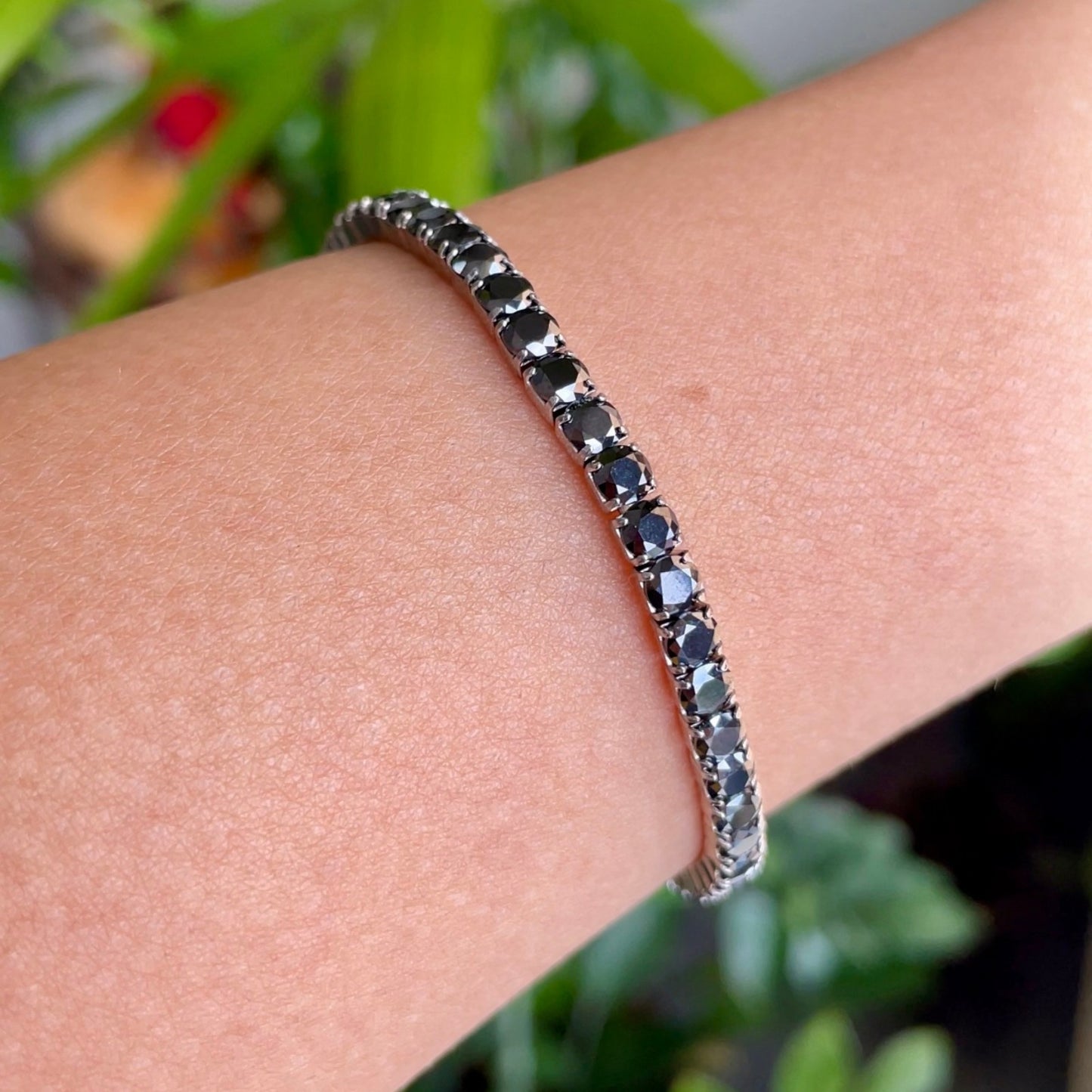 Pulseira Riviera com Moissanites Pretas em Ouro Branco 18K-750