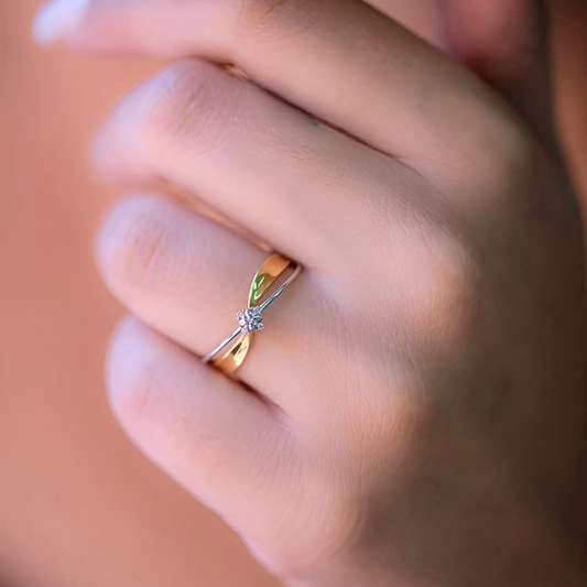 Anel Dualité em Ouro Amarelo 18K com Brilhantes