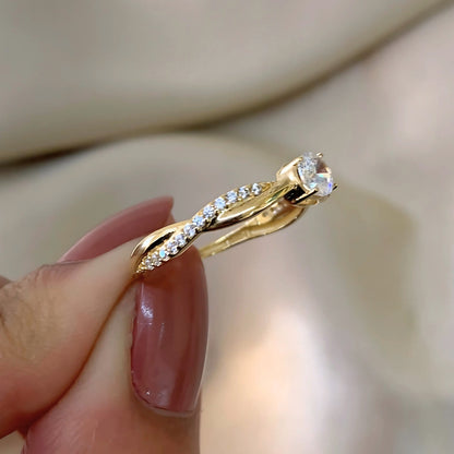 Anel Solitário Lovely em Ouro Amarelo 18K-750