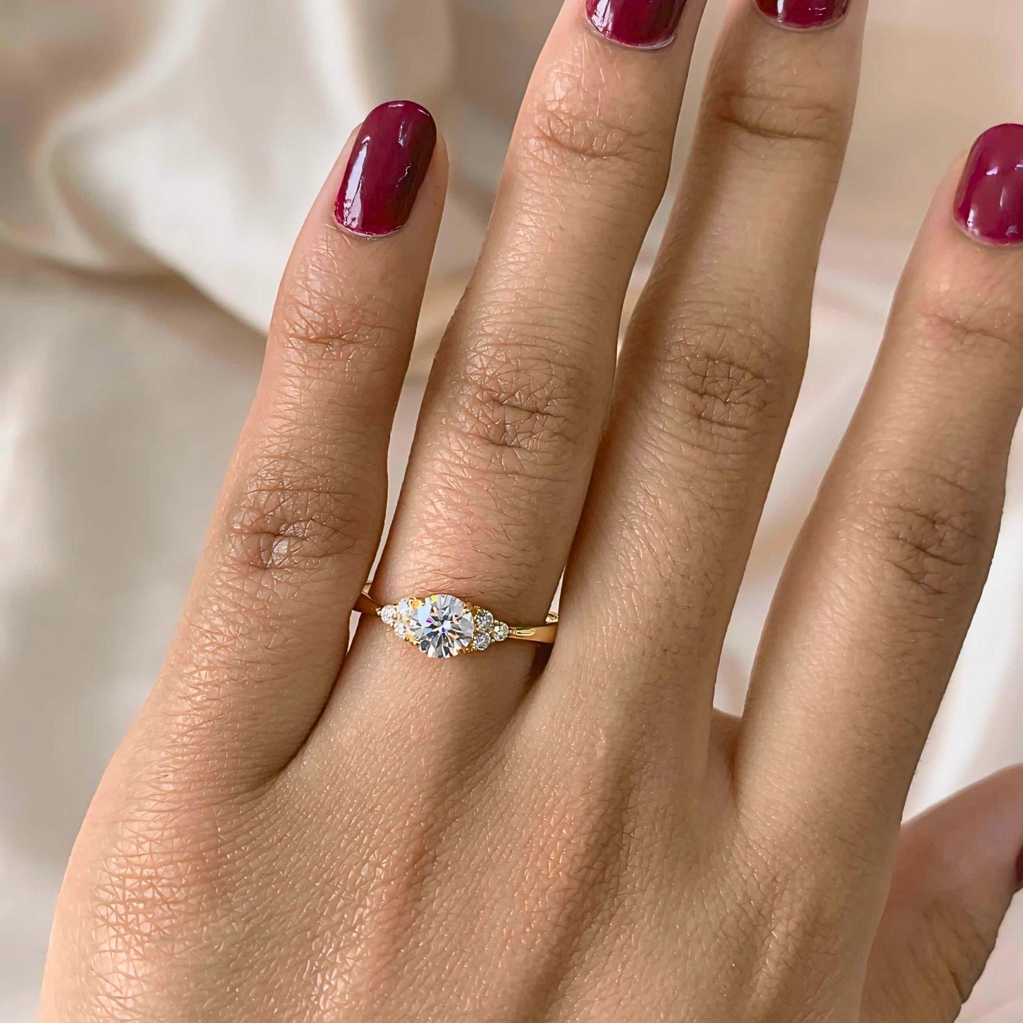 Anel Sunshine em Ouro Amarelo 18K com Moissanite
