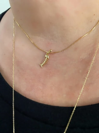 Pingente peixe talismã em Ouro amarelo 18K