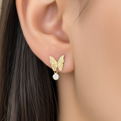 Brinco Borboleta com Zircônia em Ouro Amarelo 18K-750
