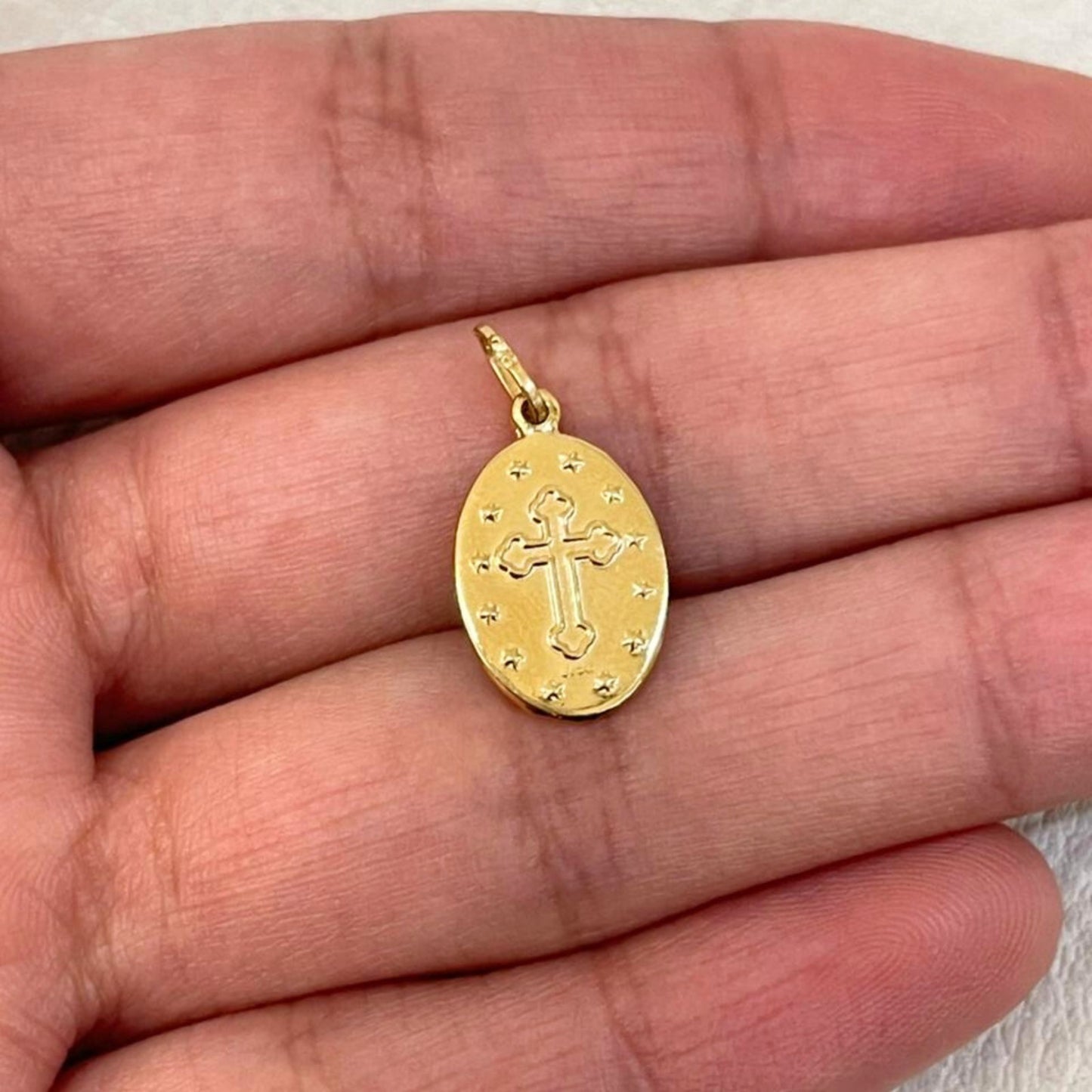 Pingente Medalha Oval São Sebastião em Ouro Amarelo 18K-750