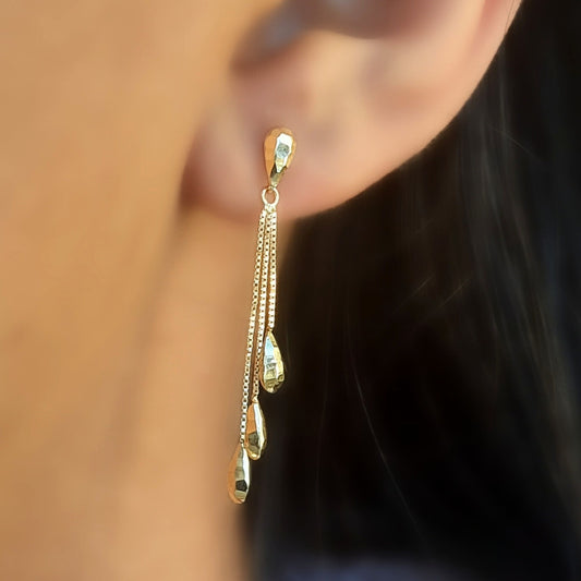 Brinco Franja  com Gota em Ouro Amarelo 18K-750