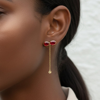 Brinco Flame Glow em Ouro Amarelo 18K-750, com Zircônias Vermelhas