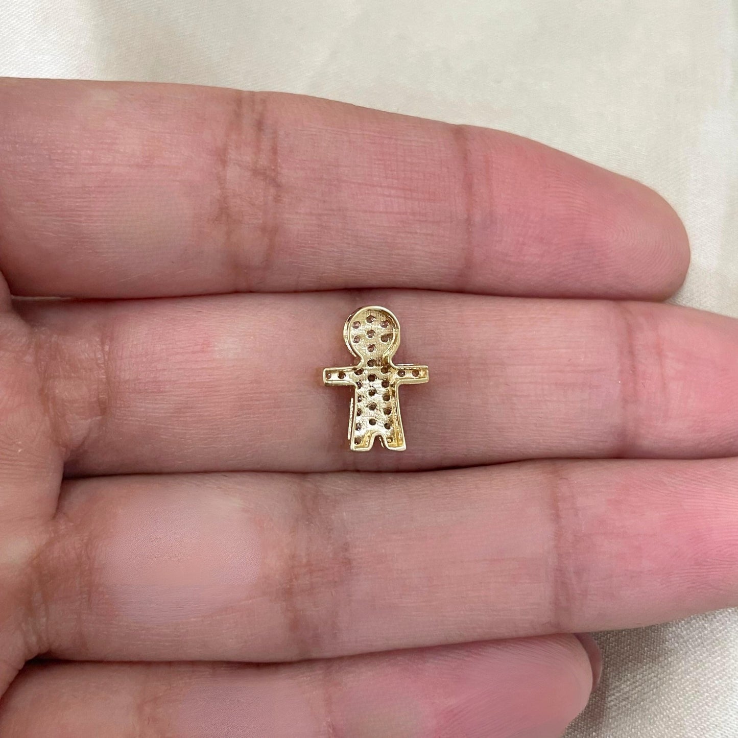 Pingente Menino Cravejado em Ouro Amarelo 18K-750, com zircônias