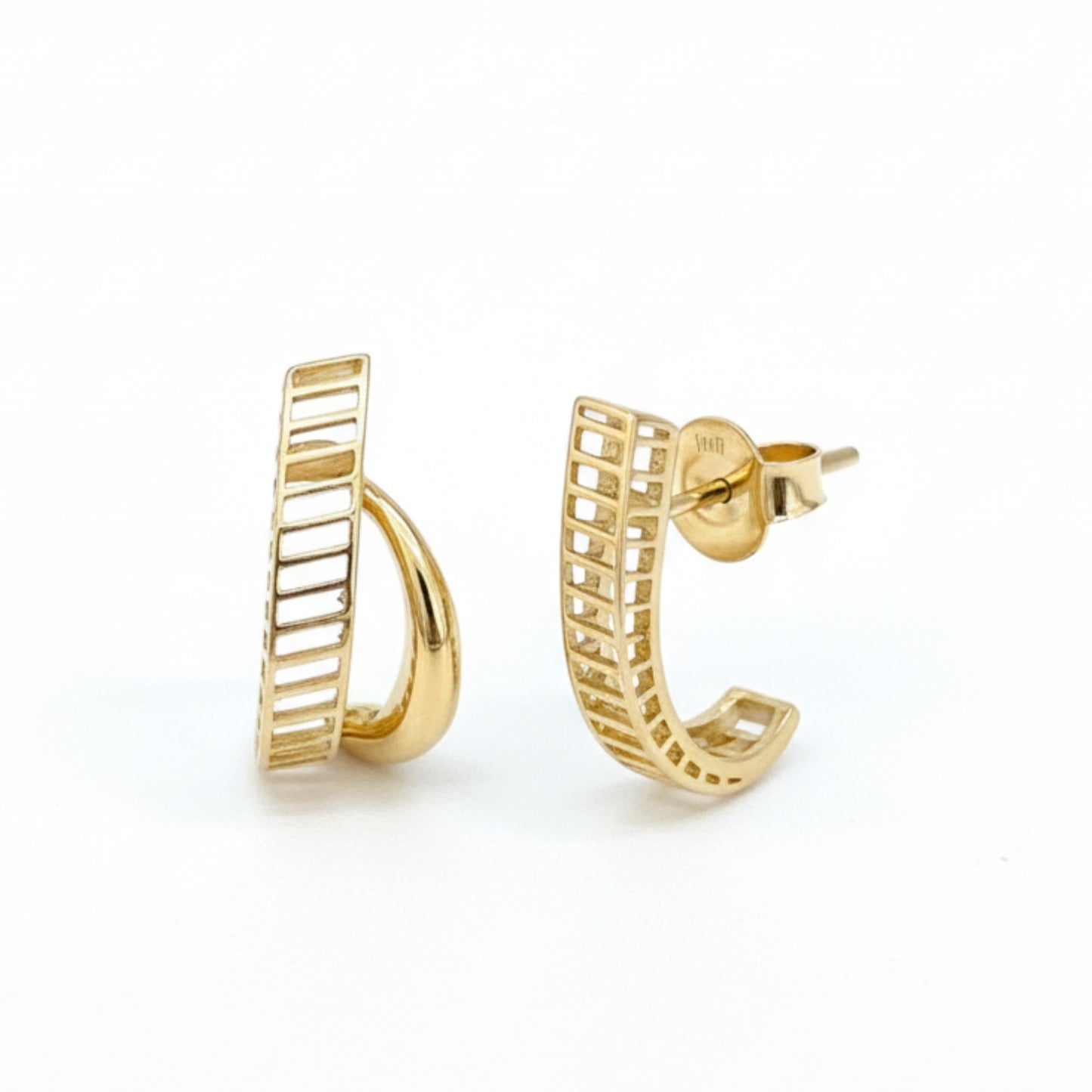 Brinco Delta em Ouro Amarelo 18K-750