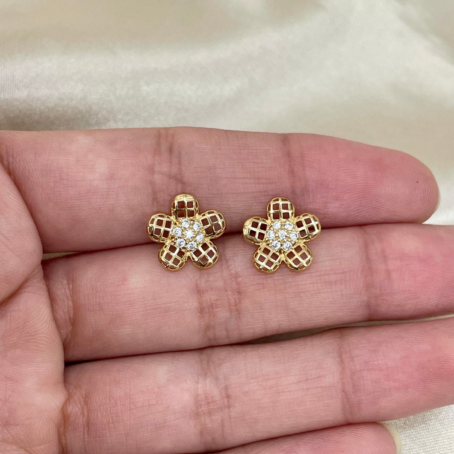 Brinco Éden em Ouro Amarelo 18K-750 com Zircônias