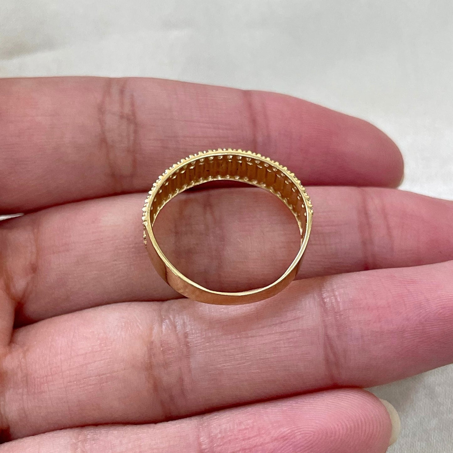Anel Queen em Ouro Amarelo 18K-750