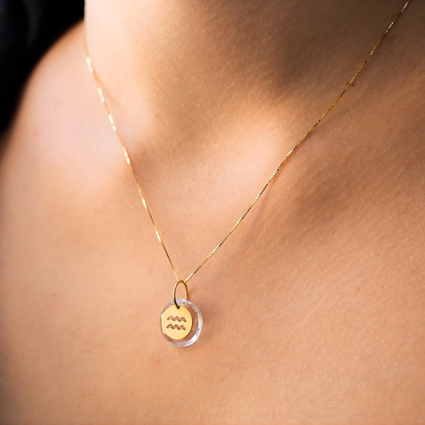 Pingente Signo Aquário em Ouro Amarelo 18K-750