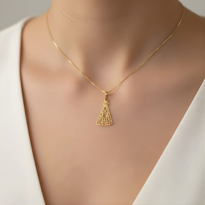 Pingente Nossa Senhora Vazada em Ouro Amarelo 18K