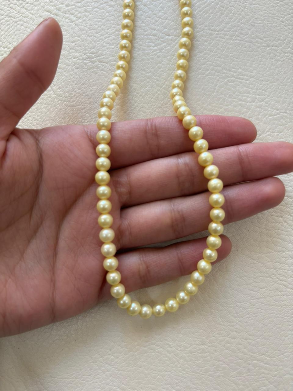 Colar de pérolas naturais com 42 cm em Ouro Amarelo 18K-750