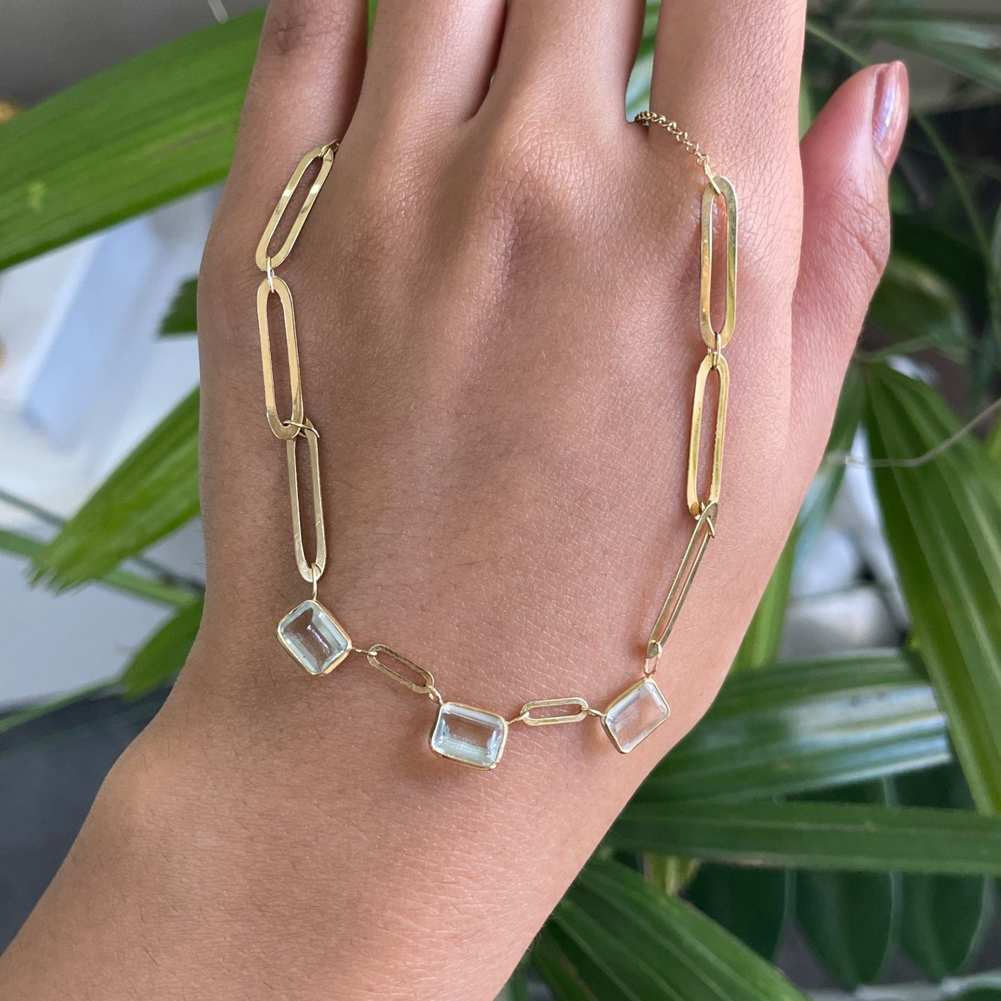 Gargantilha Aquamarine em Ouro Amarelo 18K-750, com águas-marinhas