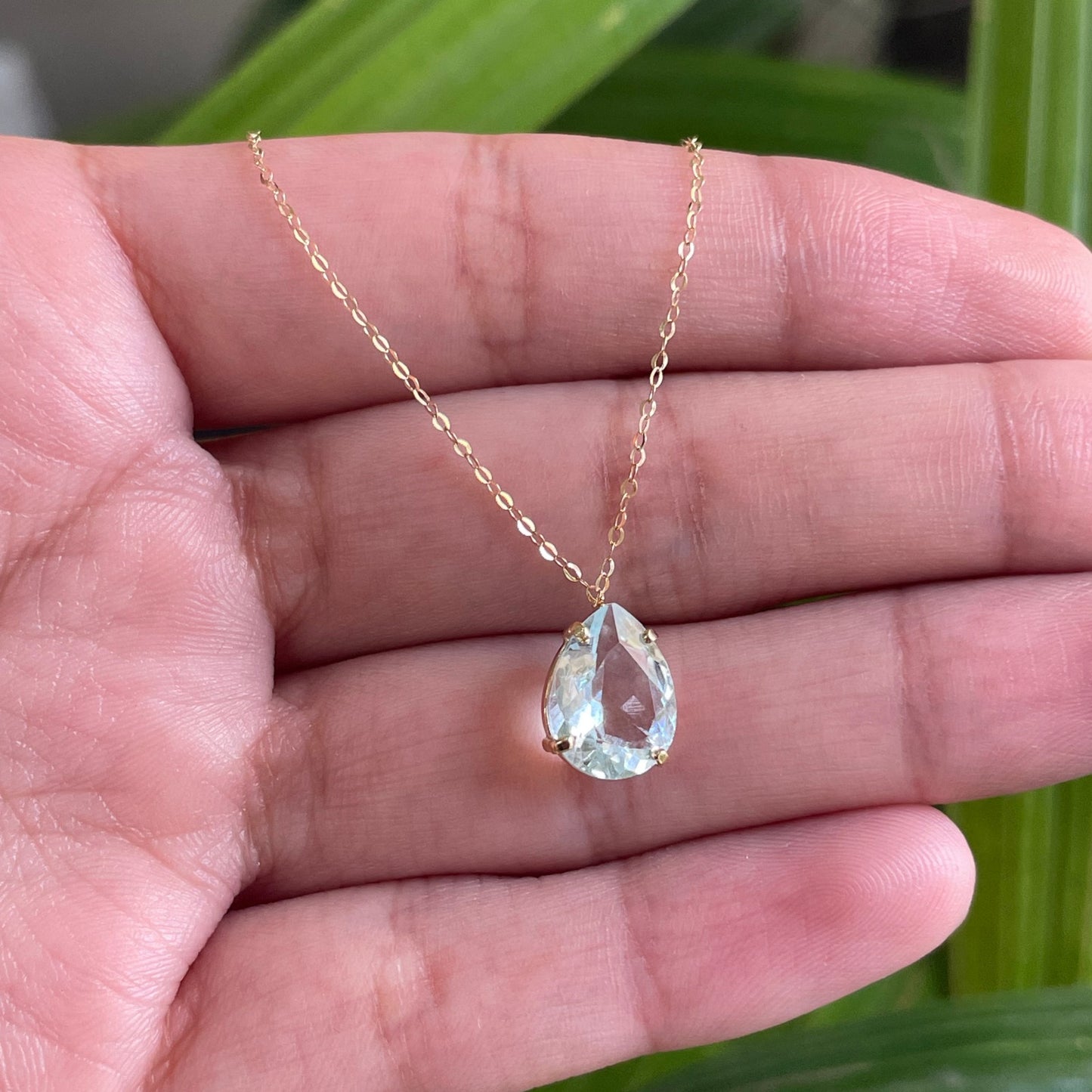 Gargantilha com Água-marinha em Ouro Amarelo 18K-750