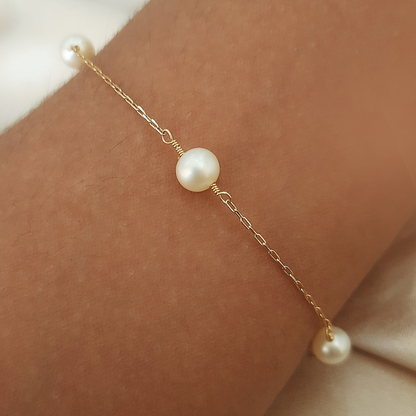Pulseira com Pérolas em Ouro Amarelo 18K
