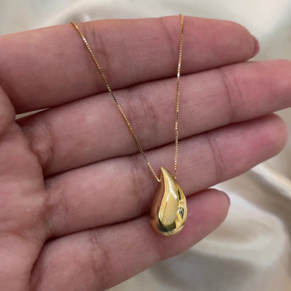 Gargantilha Gota 8x15 em Ouro Amarelo 18K-750