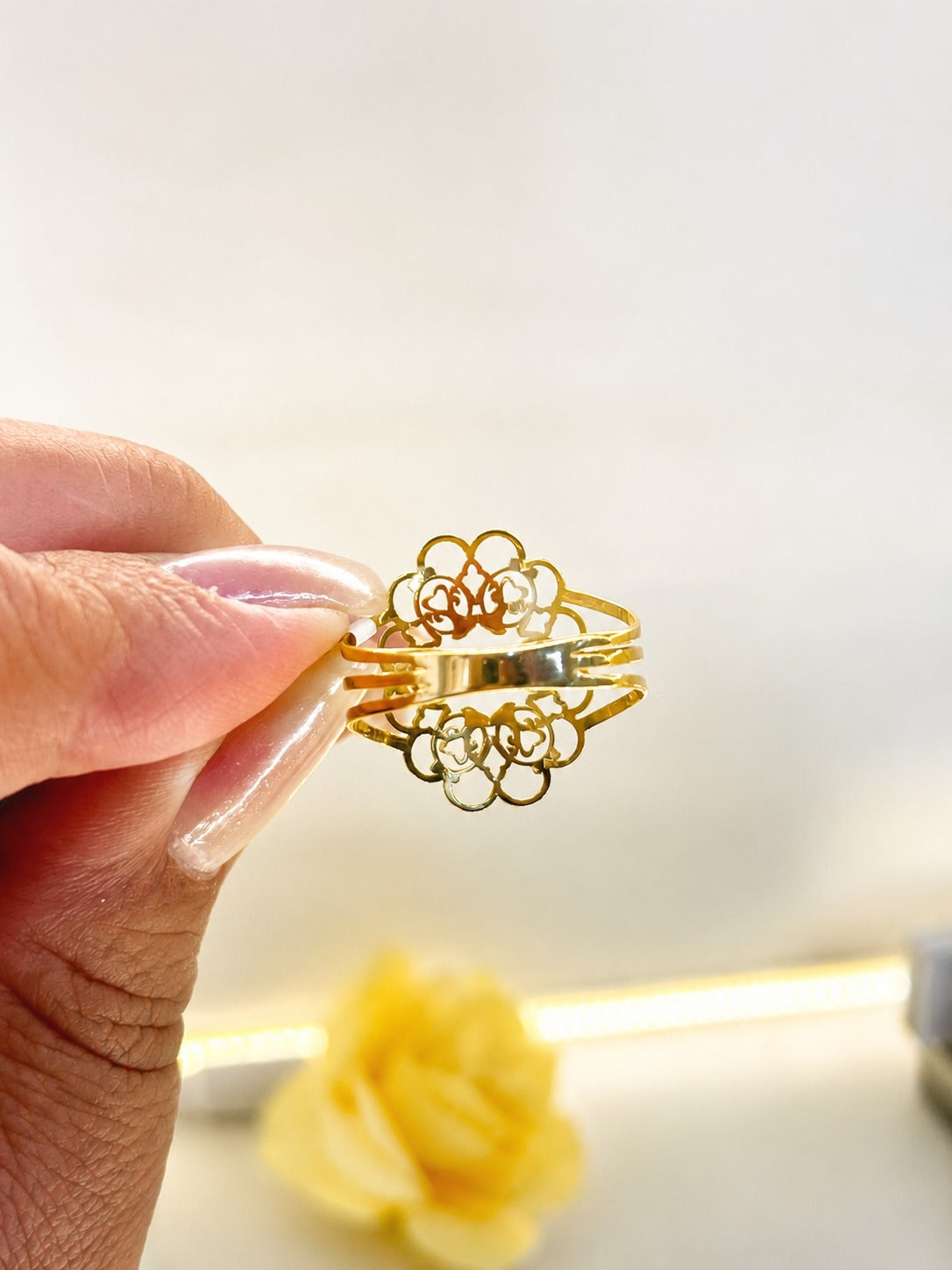 Anel Mandala Oval em Ouro Amarelo 18K