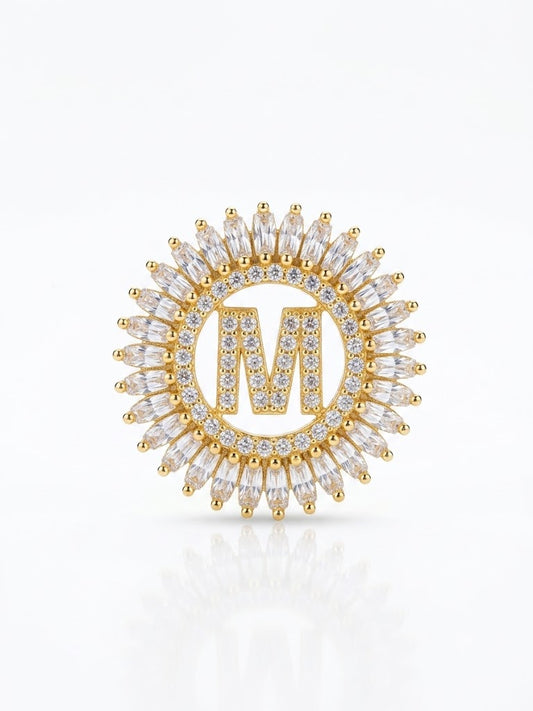 Pingente Mandala com Letra M em Ouro amarelo 18K, Com Zircônias