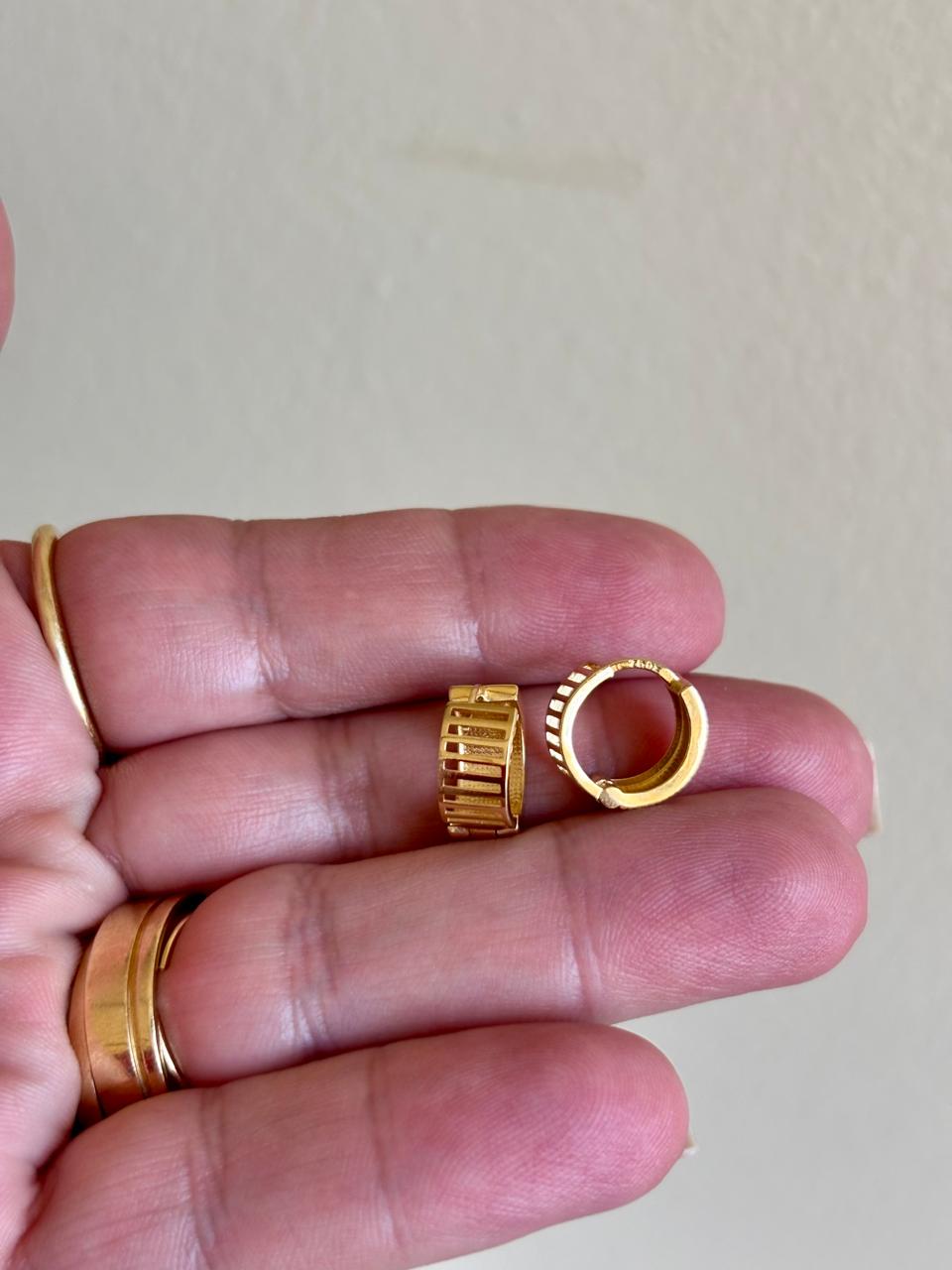 Brinco Argola Dinastia em ouro amarelo