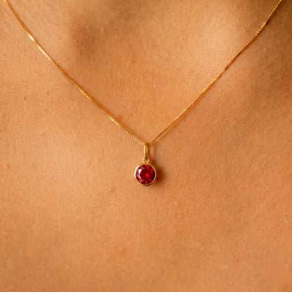Pingente Ponto de Luz com Zircônia Branca de 6 mm Em Ouro Amarelo 18K