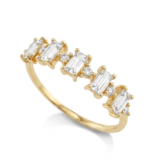 Anel Heavenly com Topázios Brancos em Ouro Amarelo 18K