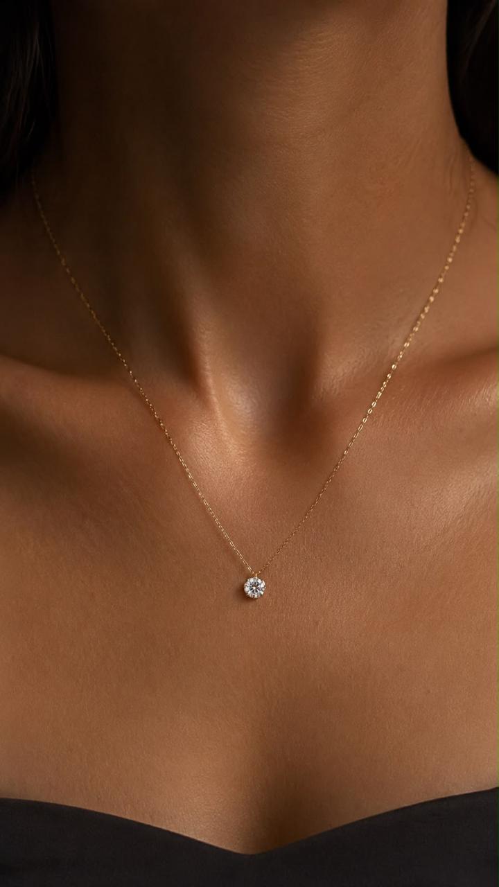 Gargantilha em ouro amarelo 18k, malha americana com 45 cm e moissanite de 5mm