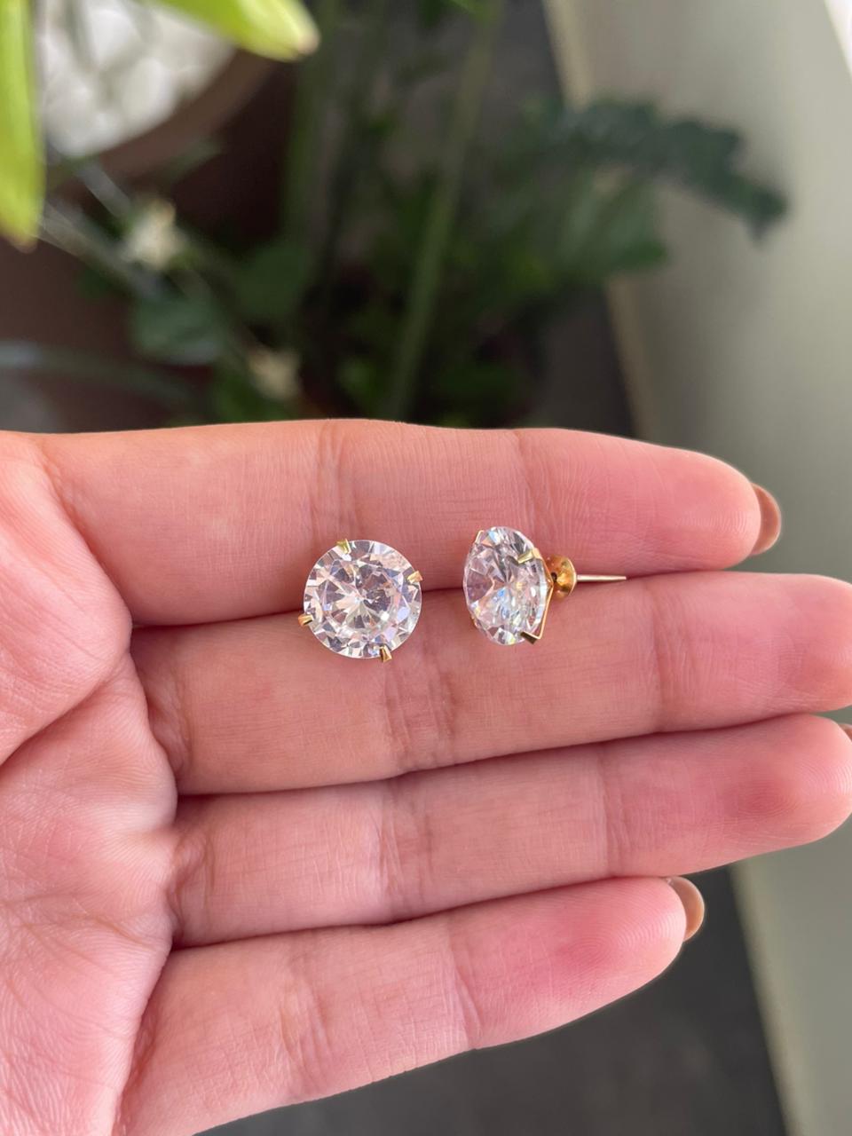 Brinco Cálice 10mm em Ouro Amarelo 18K-750 com Zircônias Brancas