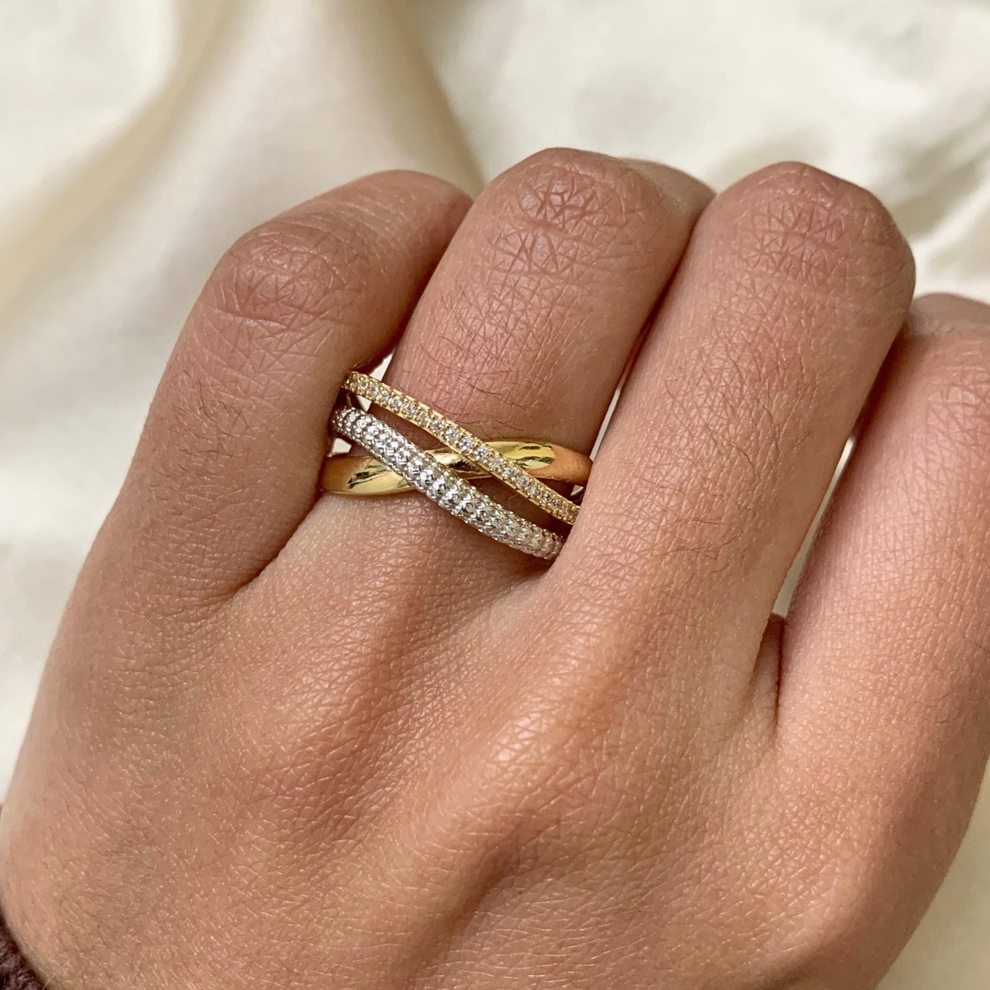 Anel OndaLuz em Ouro 18K-750, com zircônias