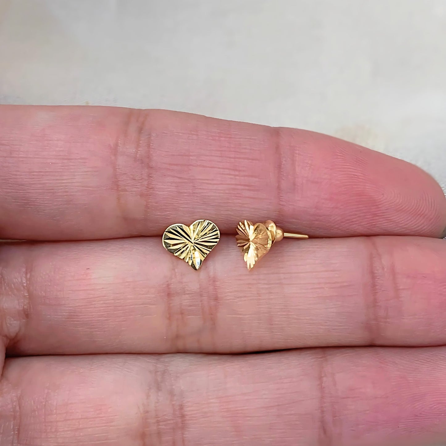 Brinco Coração Plissado em Ouro Amarelo 18K-750