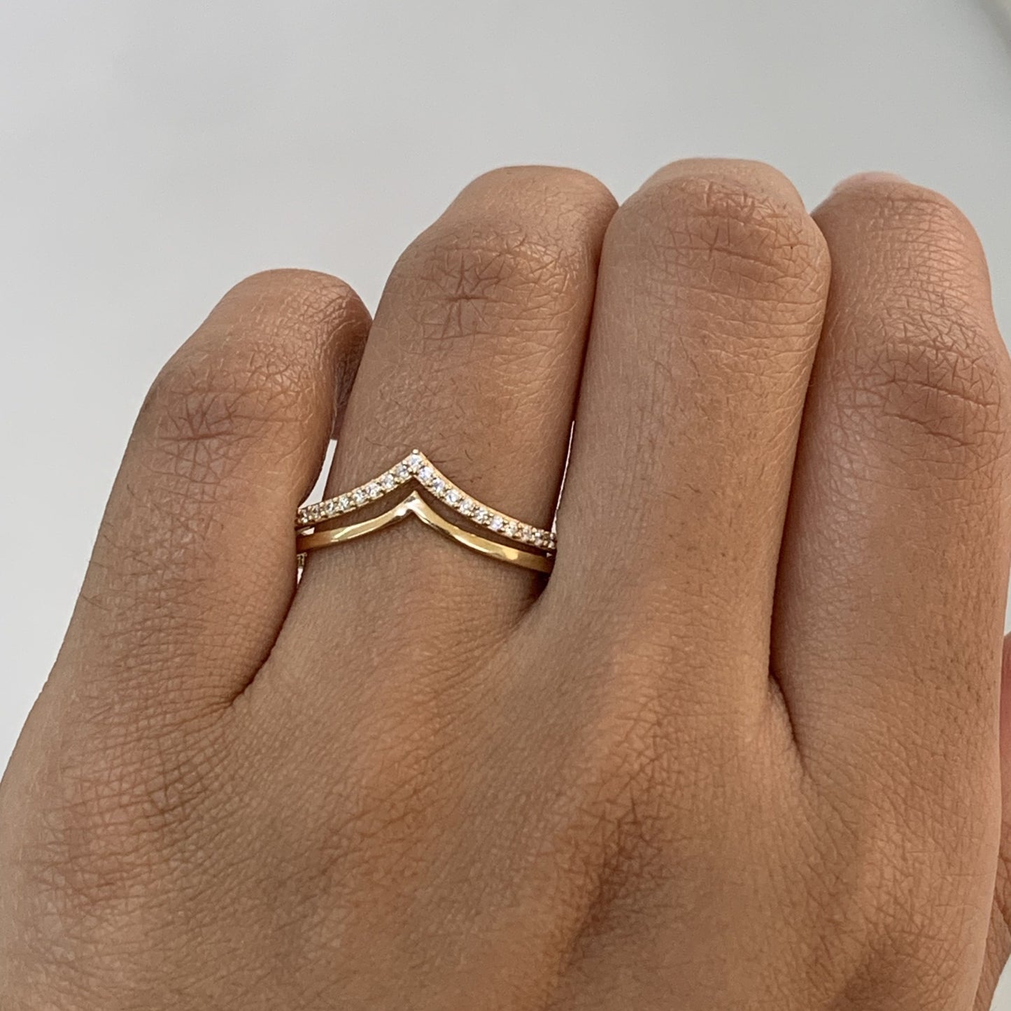 Anel Double V em Ouro Amarelo 18K-750
