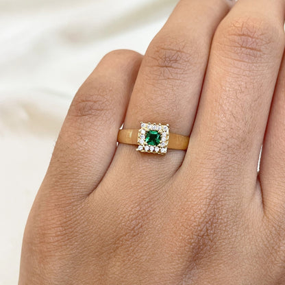 Anel Dream em Ouro Amarelo 18K-750, com zircônias