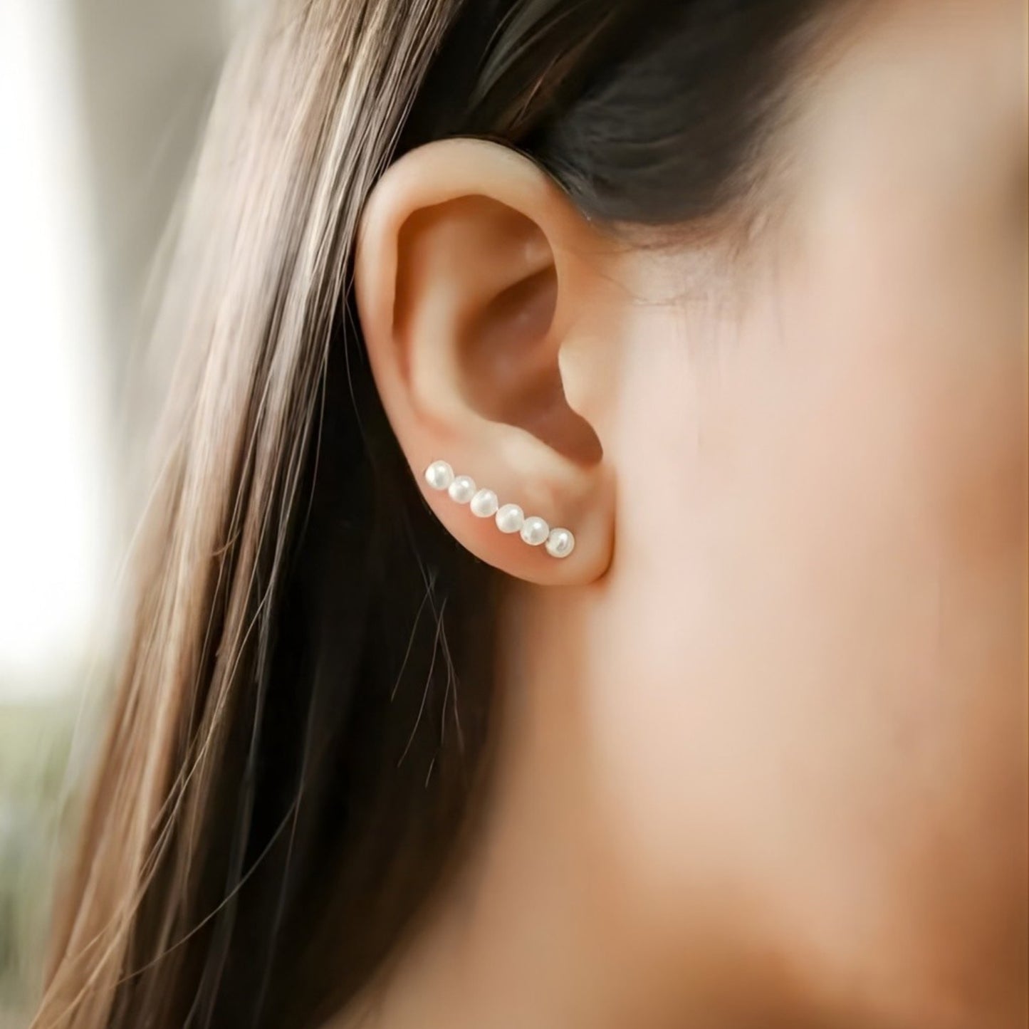 Brinco Ear Cuff com Pérolas em Ouro Amarelo 18k