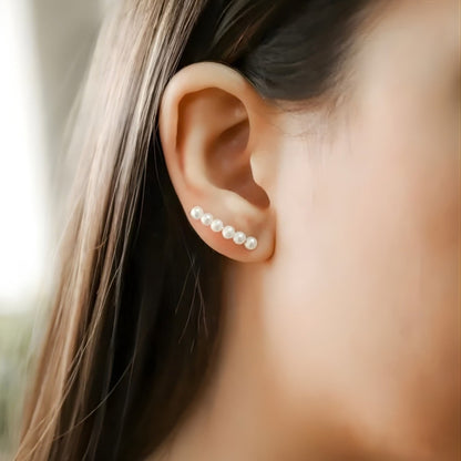 Brinco Ear Cuff com Pérolas em Ouro Amarelo 18k