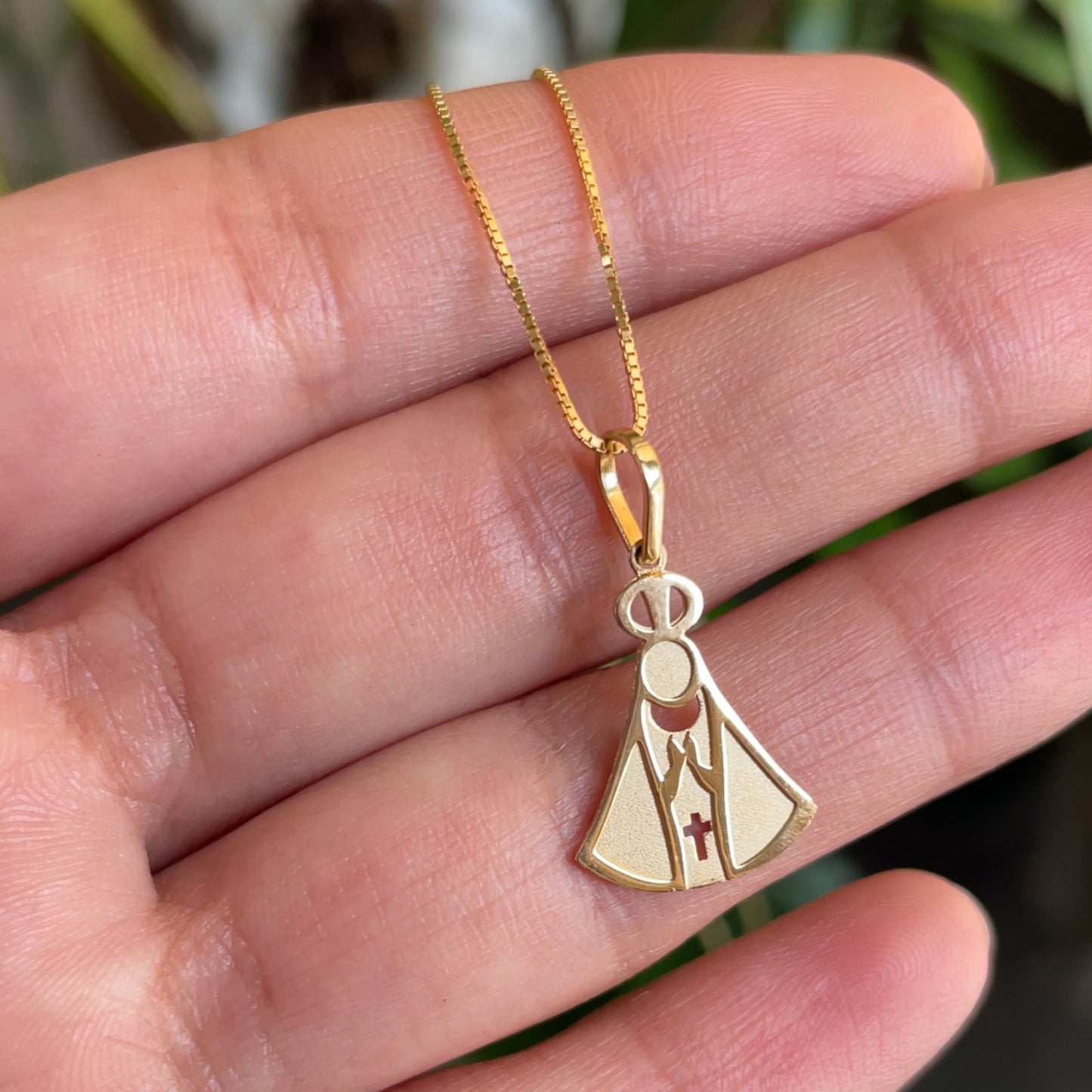 Pingente Nossa Senhora Aparecida em Ouro Amarelo 18k-750