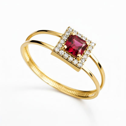 Anel Brillante em Ouro Amarelo 18K-750, com zircônias