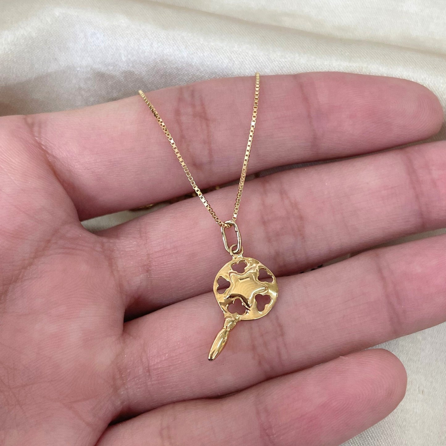 Pingente Oxum - Coleção Orixás em Ouro 18k-750